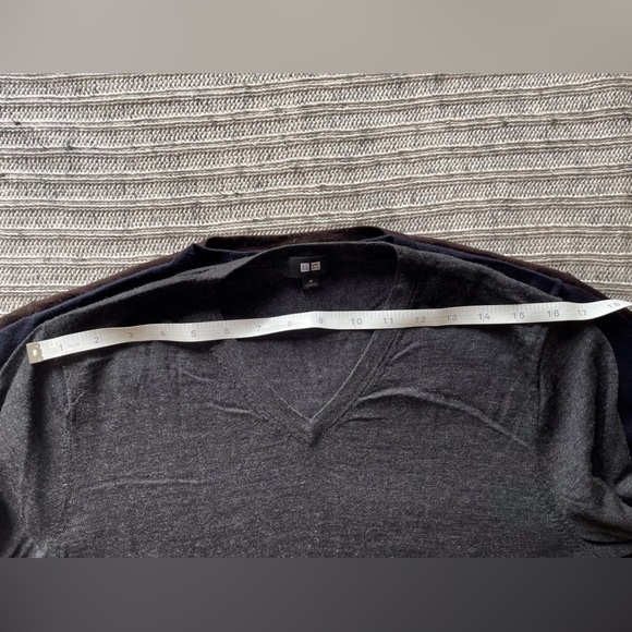 Uniqlo Merino V-neck Sweaters (3) - Picture 4 of 9